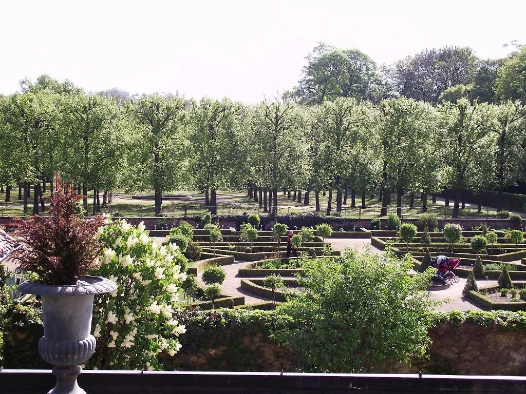 Der Platengarten Ansbach 3*,